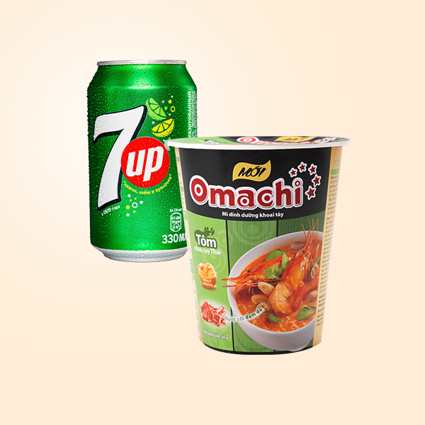 Mì ly ăn liền và 1 lon nước ngọt có ga (7 up/Pepsi) <br ><strong>Giá: 55.000 VNĐ</strong>