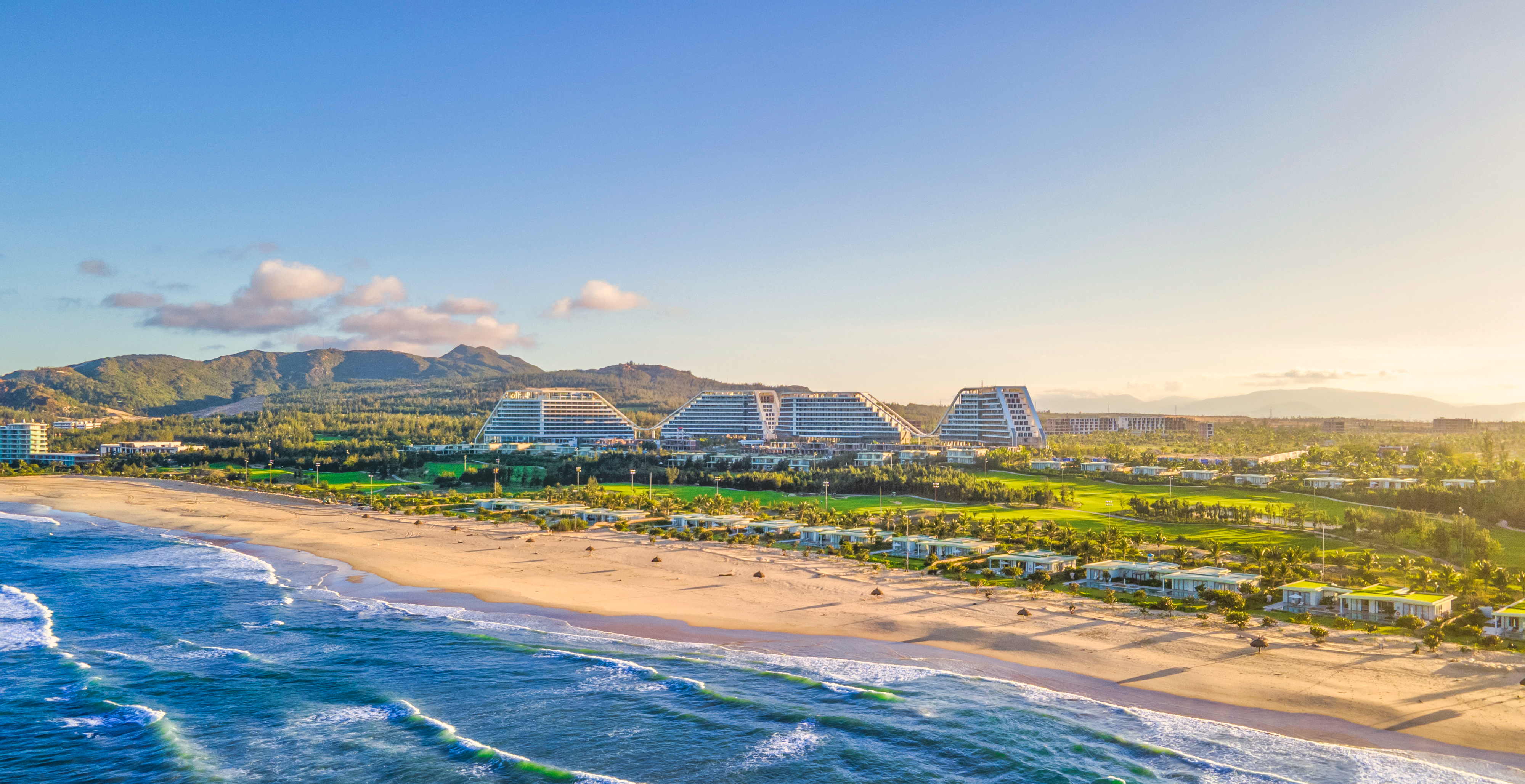 Bamboo Airways & FLC Biscom: Liên Kết Hội Viên, Nhân Đôi Đặc Quyền